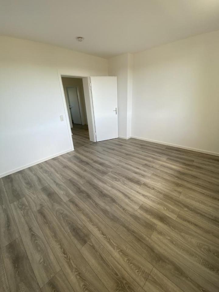 Gemütliche 2-Raumwohnung mit Balkon - In Renovierung zimmer