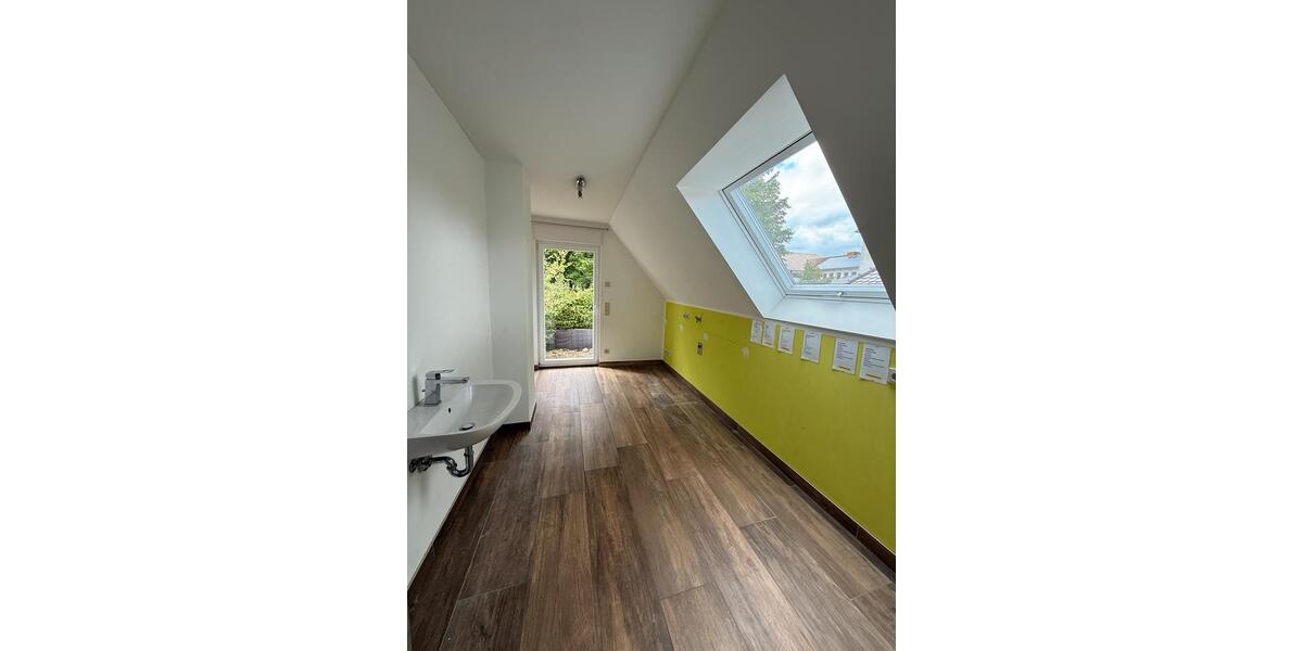 Mehrfamilienhaus, Wohnhaus Hüllhorst - 8 Zimmer, 244 m&sup2;, 1.790&euro; | Angebot:26533419