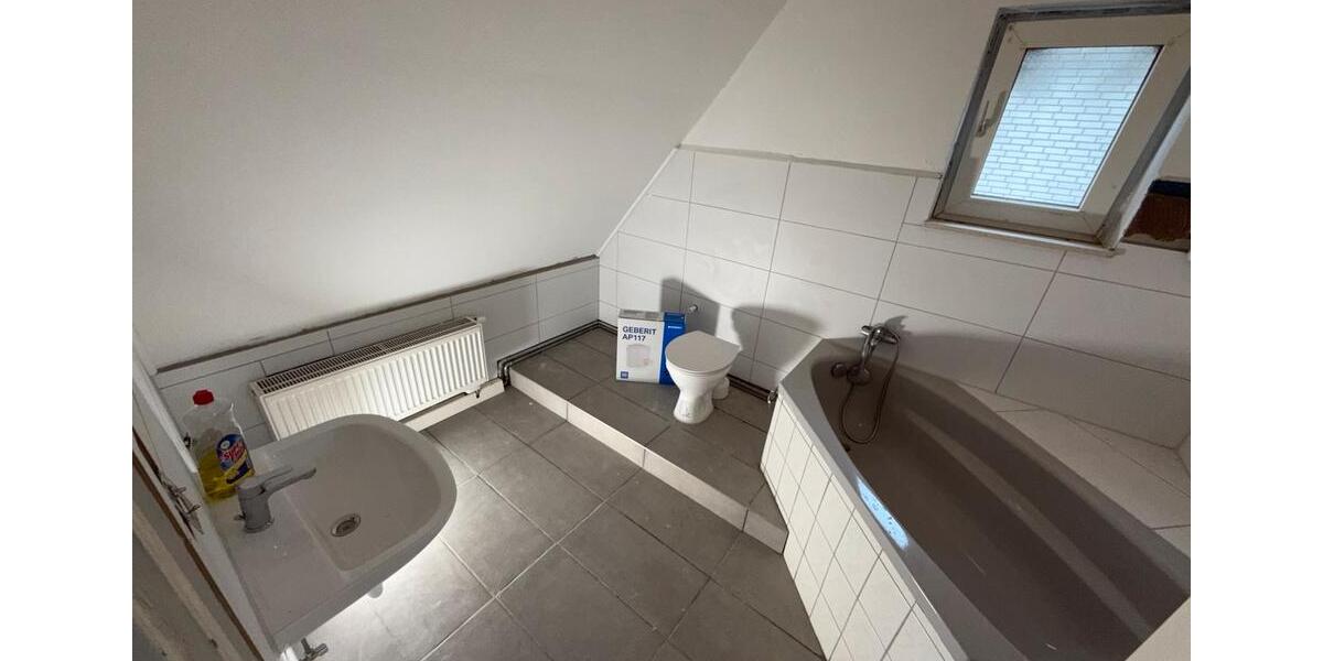 Etagenwohnung Delbrück - 5 Zimmer, 120 m&sup2;, 1.260&euro; | Angebot:25756670