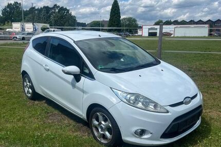Ford Fiesta 235.020 km 1.900 € Schloss Holte 33758
