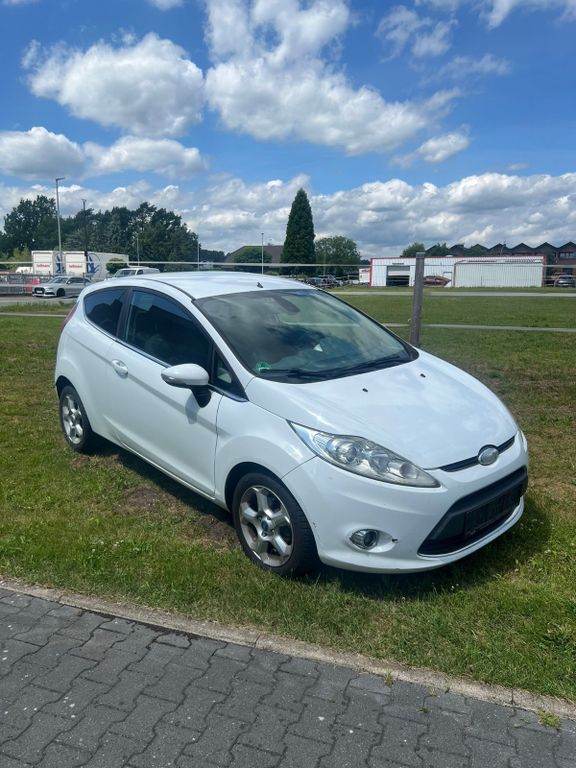 Ford Fiesta 235.020 km 1.900 € Schloss Holte 33758
