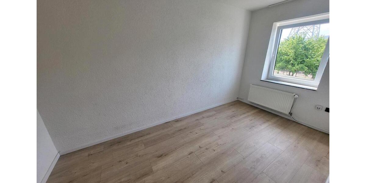 Etagenwohnung Lage - 4 Zimmer, 83 m&sup2;, 750&euro; | Angebot:26415552