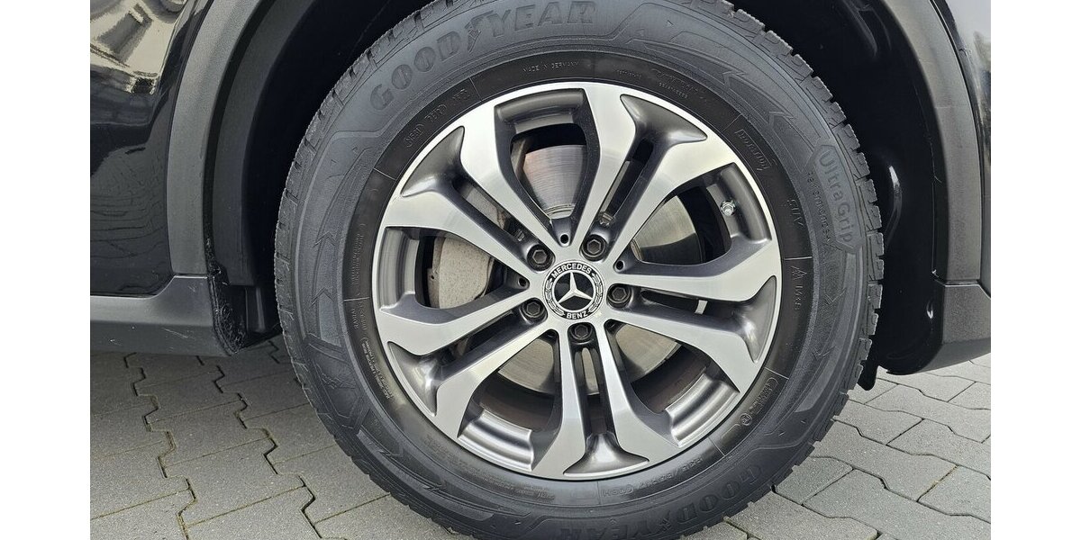 Mercedes-Benz GLC 350 d 4M Exclusive AMG Int. LED AHK RFK PANO 109.247 km 31.490 &euro; Löhne 32584