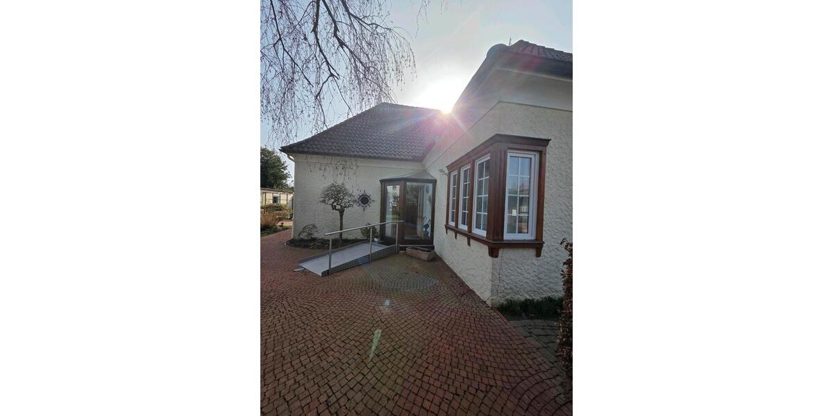 Erdgeschoßwohnung Enger - 3 Zimmer, 107 m&sup2;, 800&euro; | Angebot:25538856