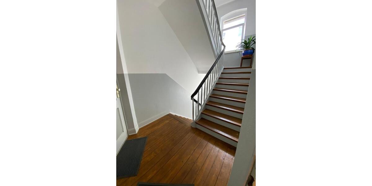 Möbliertes Zimmer in 2-Zimmer-Wohnung direkt am Krankenhaus 3 zimmer