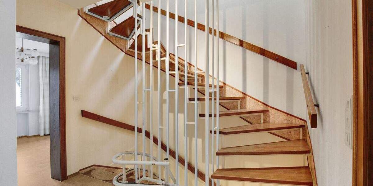 Reihenmittelhaus Bielefeld Sennestadt - 5 Zimmer, 108 m&sup2;, 330.000&euro; | Angebot:25694624