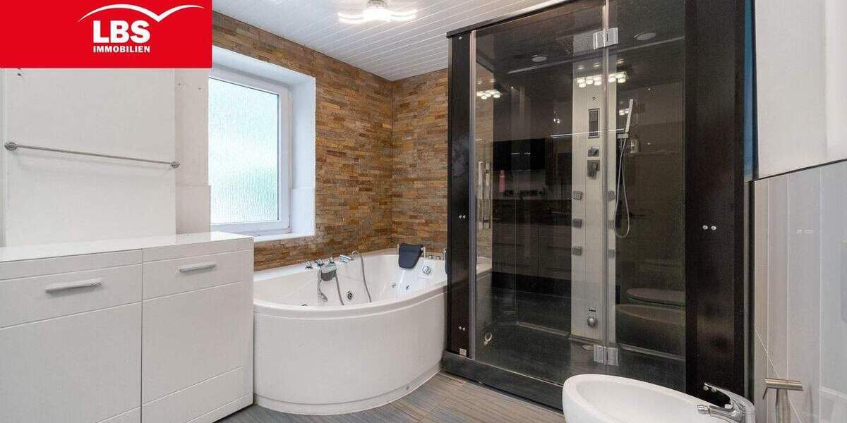 Die Immobilie kostet 1000€m² weniger als Vergleichsobjekte in der Gegend! 8 zimmer