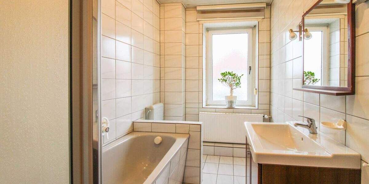 Einfamilienhaus Oerlinghausen - 8 Zimmer, 349.000&euro; | Angebot:25778249