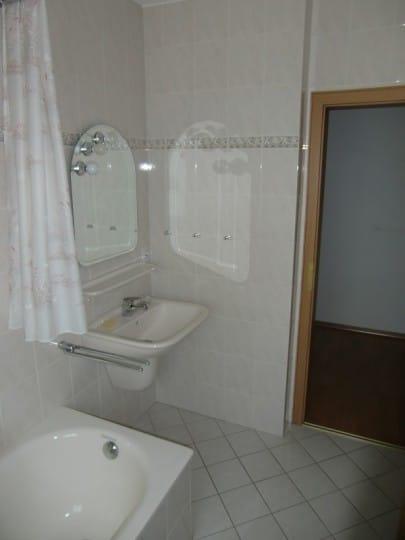 Erdgeschoßwohnung Bielefeld Heepen - 4 Zimmer, 96 m&sup2;, 910&euro; | Angebot:26066415