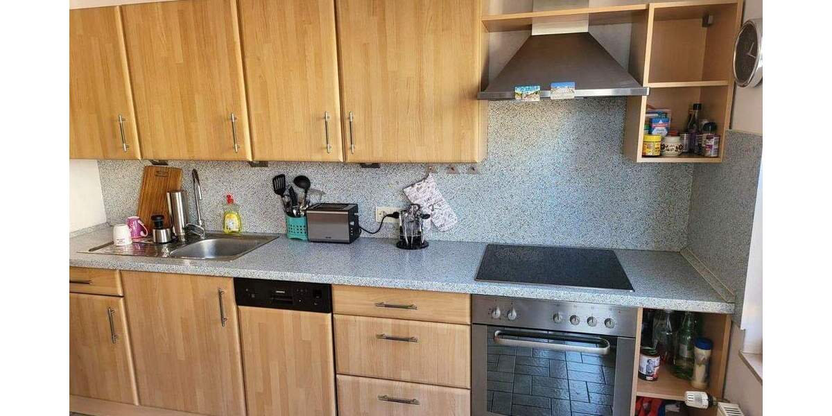 Provisionsfrei, Attraktive 2-Zimmer-Wohnung mit drei Balkonen und TG in der Innenstadt 2 zimmer