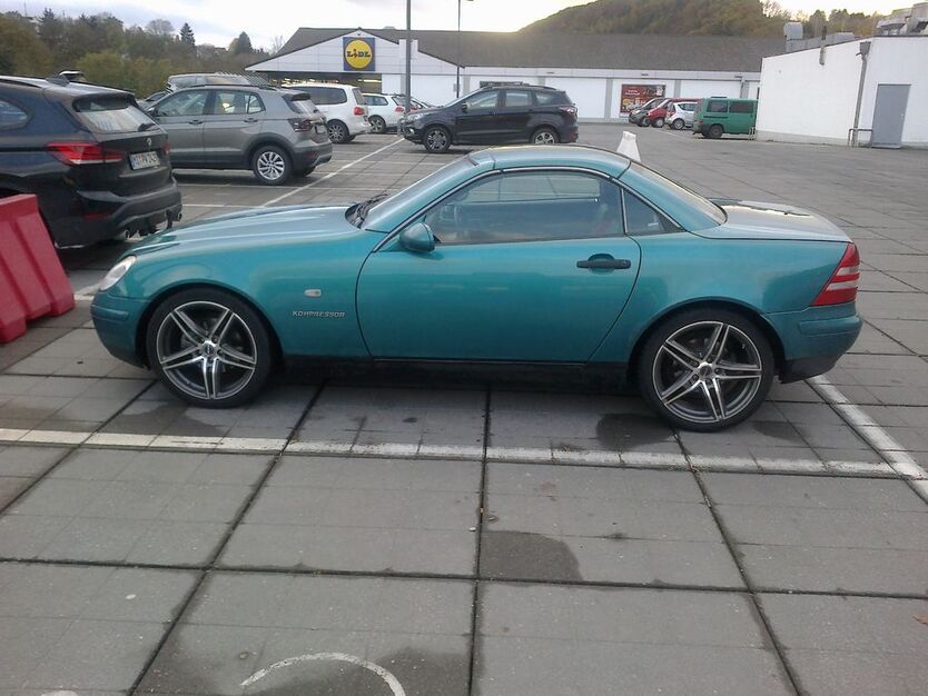 Mercedes-Benz SLK 230 382.000 km 2.900 € Kalletal 32689