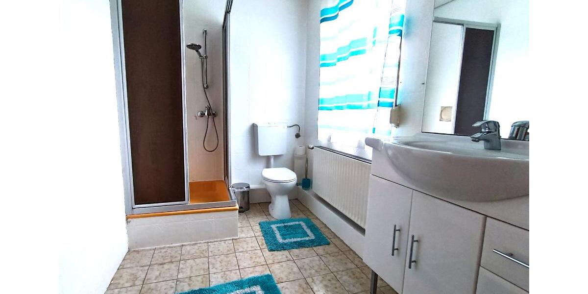 Mehrfamilienhaus, Wohnhaus Lage - 8 Zimmer, 190 m&sup2;, 340.000&euro; | Angebot:26699742