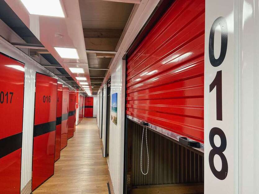 Halle in Halberstadt 160 € 16 m²