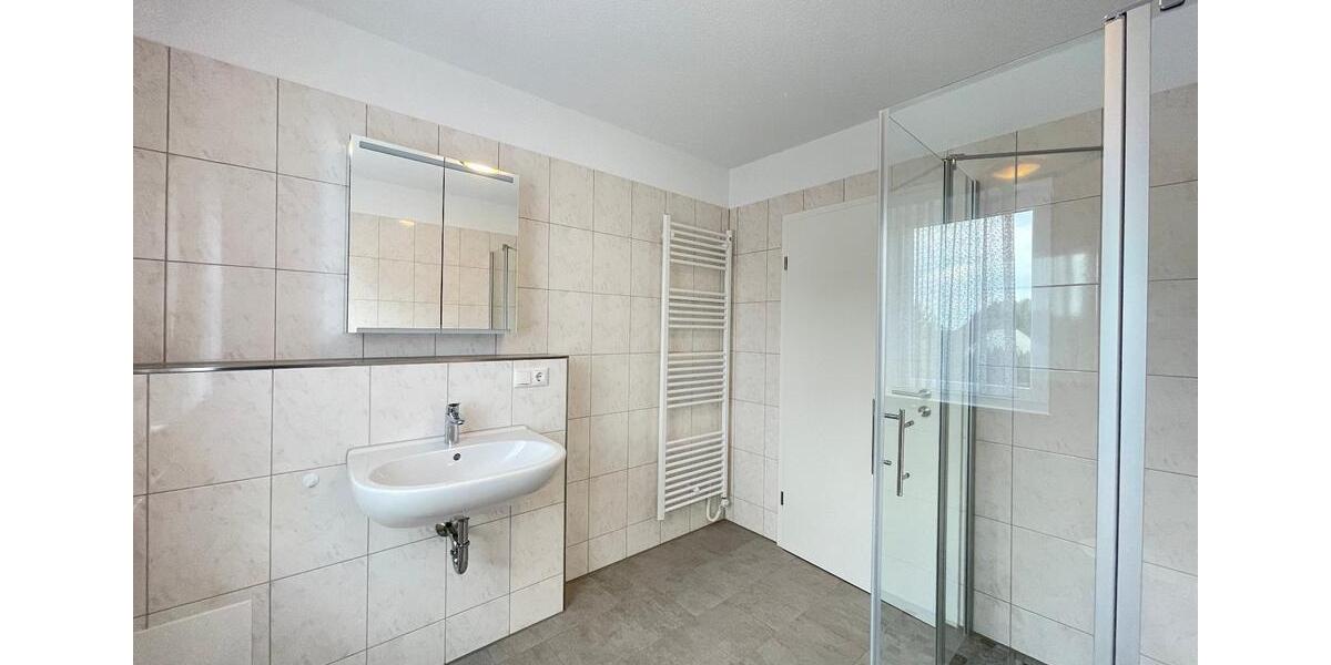 Etagenwohnung Bielefeld Jöllenbeck - 2 Zimmer, 71 m&sup2;, 950&euro; | Angebot:25474546