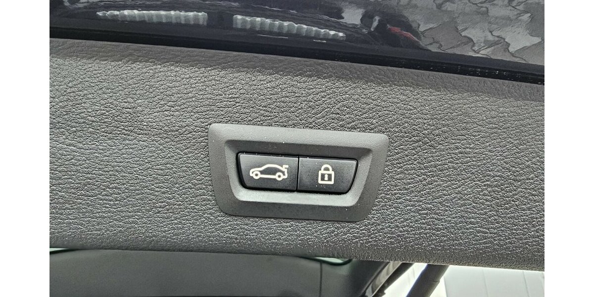 BMW X3 xDrive 30d M Sport LEDER NAVI LED PANO. 114.801 km 29.490 &euro; Löhne 32584