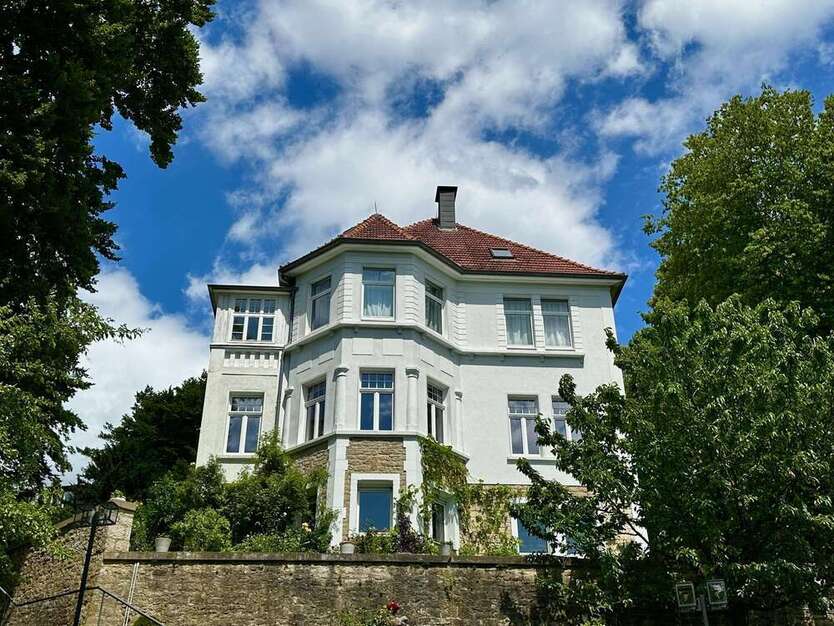 Haus zum Kaufen in Detmold 500.000 € 461 m²