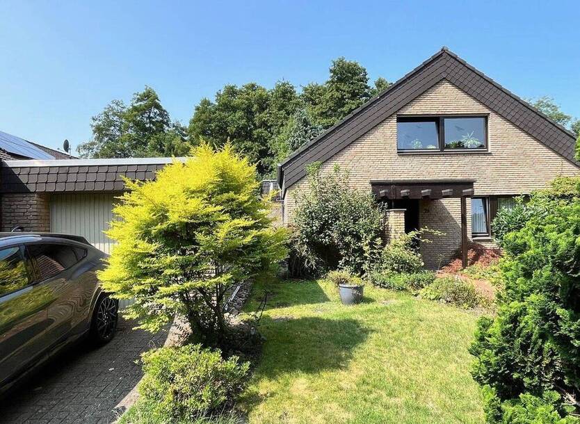 Wohnen in bester Lage - Freistehendes Einfamilienhaus in Halle