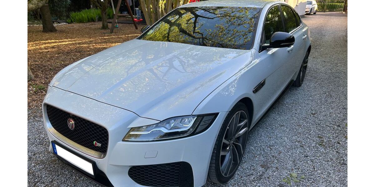 Jaguar XF 156.900 km 17.900 &euro; Gütersloh 33334