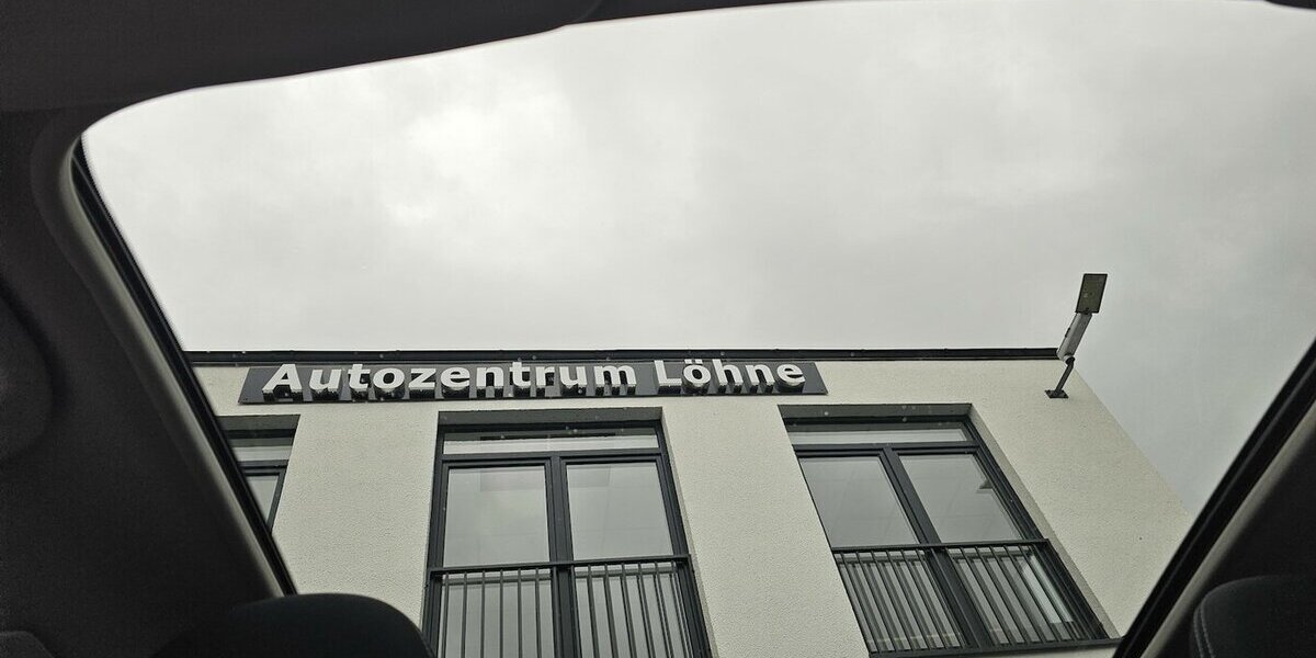 Nissan Qashqai N-Connecta NAVI PANO. Kamera 360° 129.421 km 12.490 &euro; Löhne 32584