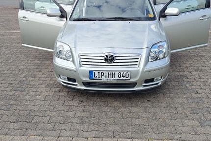 Toyota Avensis 99.800 km 3.000 &euro; Detmold 32758
