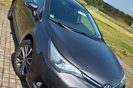 Toyota Avensis 160.000 km 13.799 &euro; Bielefeld 33729