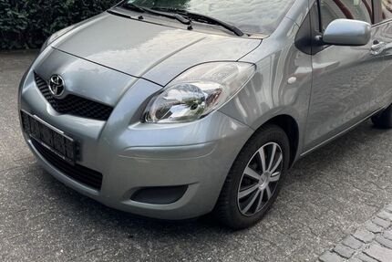 Toyota Yaris 135.000 km 4.999 € Paderborn 33100