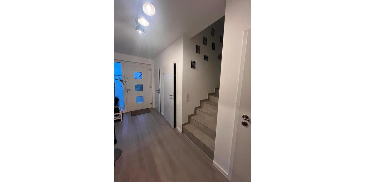 Doppelhaushälfte zum 01.03.2026 frei. 5 zimmer