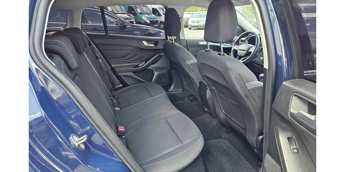 Ford Focus 2.0 CDTI LED NAVI RFK AUS 1.HAND 122.850 km 14.490 &euro; Löhne 32584