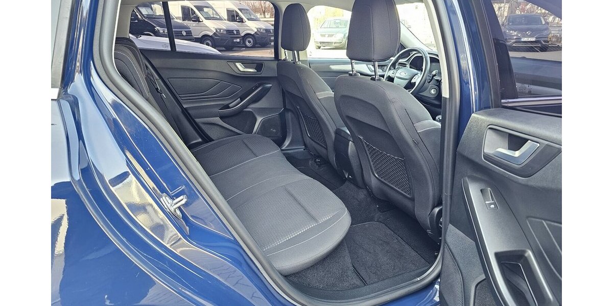 Ford Focus 2.0 CDTI LED NAVI RFK AUS 1.HAND 122.850 km 14.990 &euro; Löhne 32584