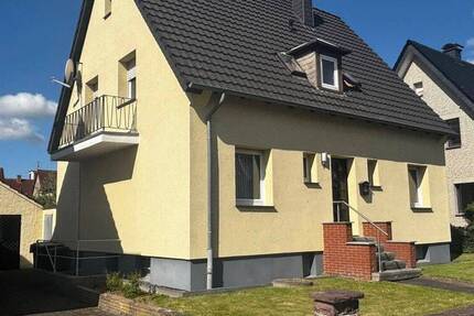 Haus Lage - 6 Zimmer, 120 m&sup2;, 279.000&euro; | Angebot:26724320