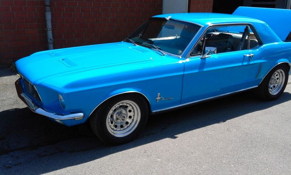 Ford Mustang 83.580 km 40.000 € Paderborn 33100