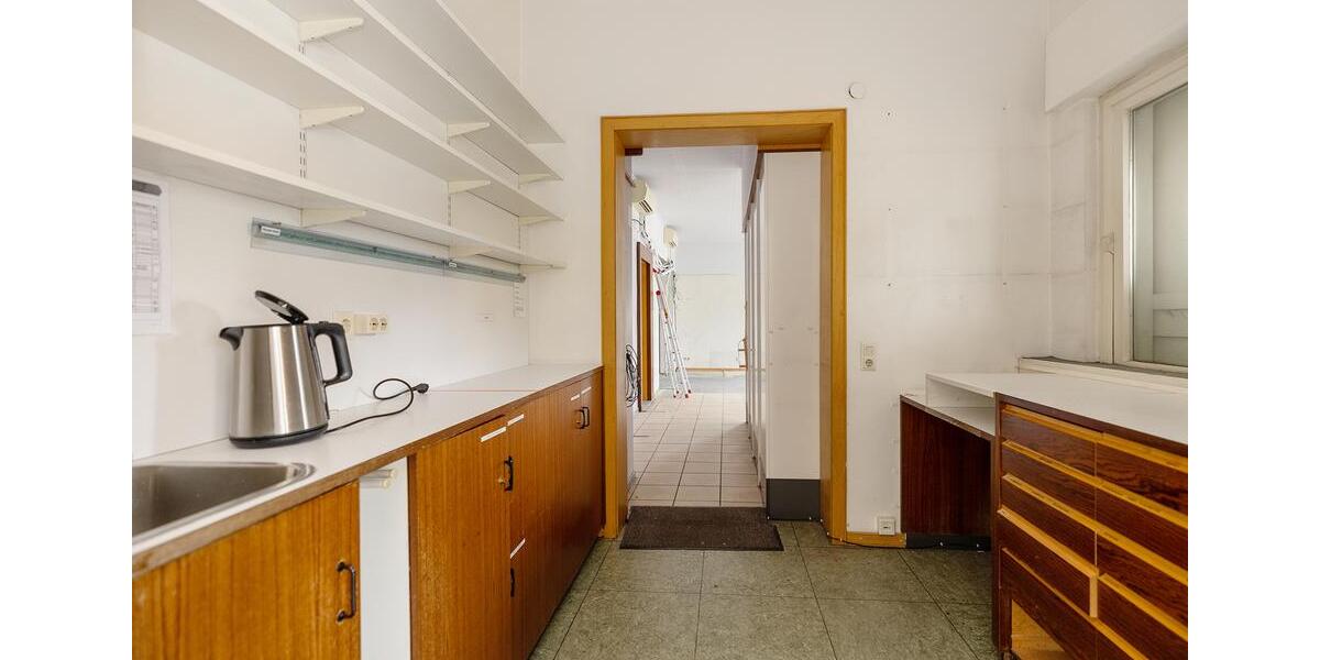 Markante Gewerbefläche mit unübersehbarem Auftritt in Detmold zu vermieten zimmer