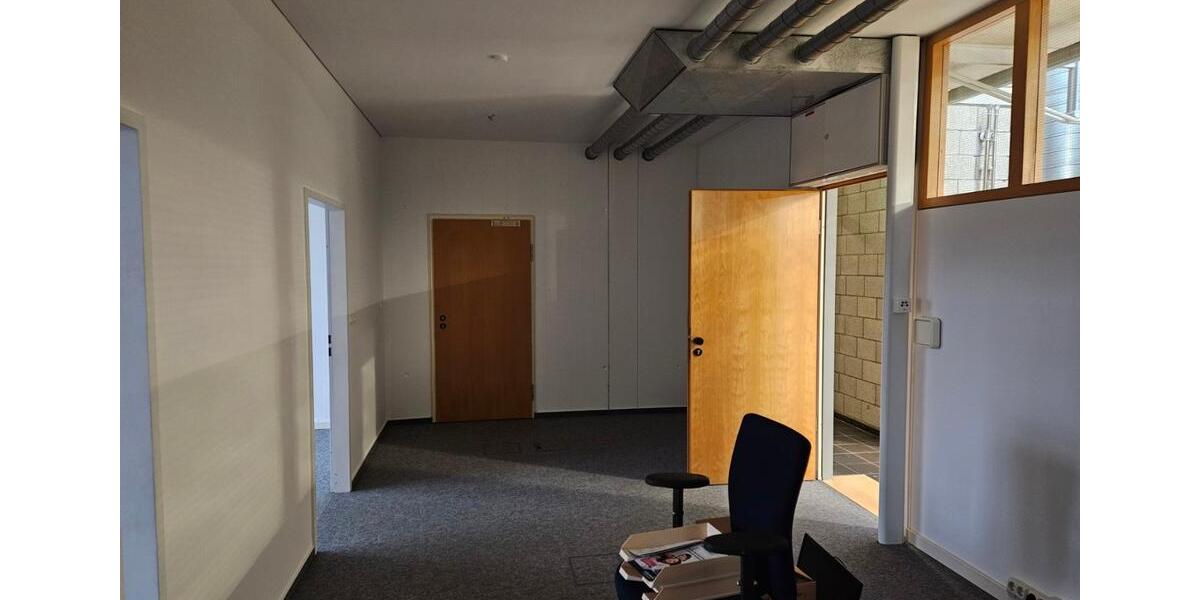 GILDE-Zentrum Detmold: 60 m² Büro mit 3 Räumen – ideal für Ihre Praxis!? zimmer