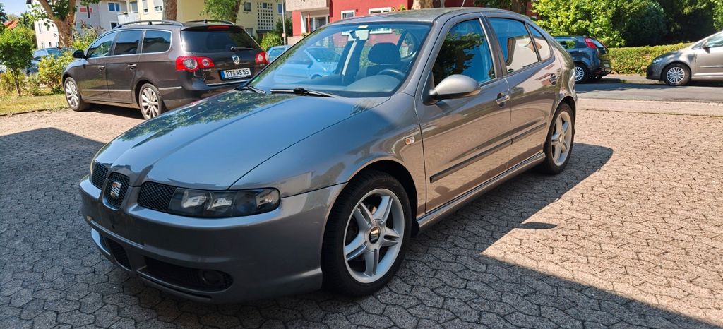 Seat Leon 286.000 km 3.999 &euro; bad salzuflen 32108
