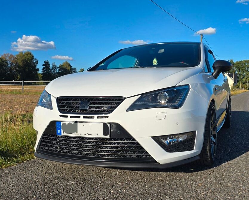 Seat Ibiza 103.000 km 10.999 € Paderborn 33102
