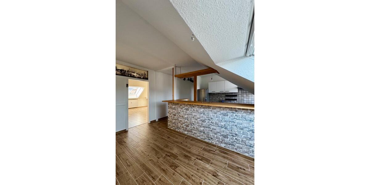 Dachgeschoßwohnung Bielefeld Schildesche - 4 Zimmer, 94 m&sup2;, 895&euro; | Angebot:25723694
