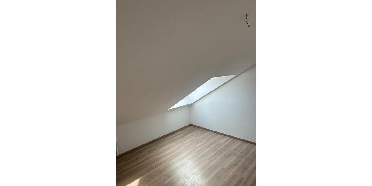 Dachgeschoßwohnung Bielefeld Heepen - 3 Zimmer, 73 m&sup2;, 750&euro; | Angebot:26663993