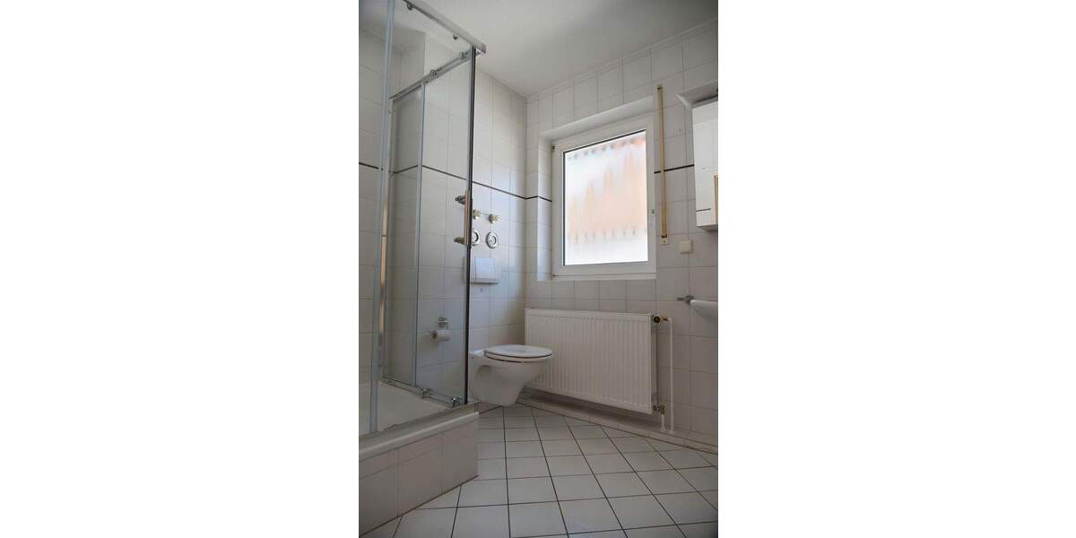 Etagenwohnung Gütersloh Innenstadt - 3 Zimmer, 72 m&sup2;, 225.000&euro; | Angebot:25755901