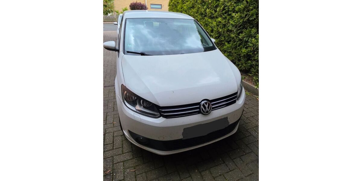 VW Touran 234.000 km 4.600 &euro; Bückeburg 31675