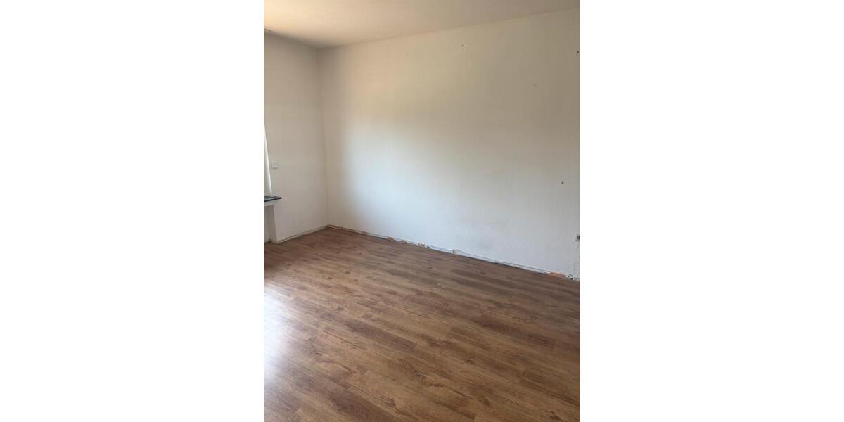 Etagenwohnung Leopoldshöhe - 3 Zimmer, 102 m&sup2;, 210.000&euro; | Angebot:26699211