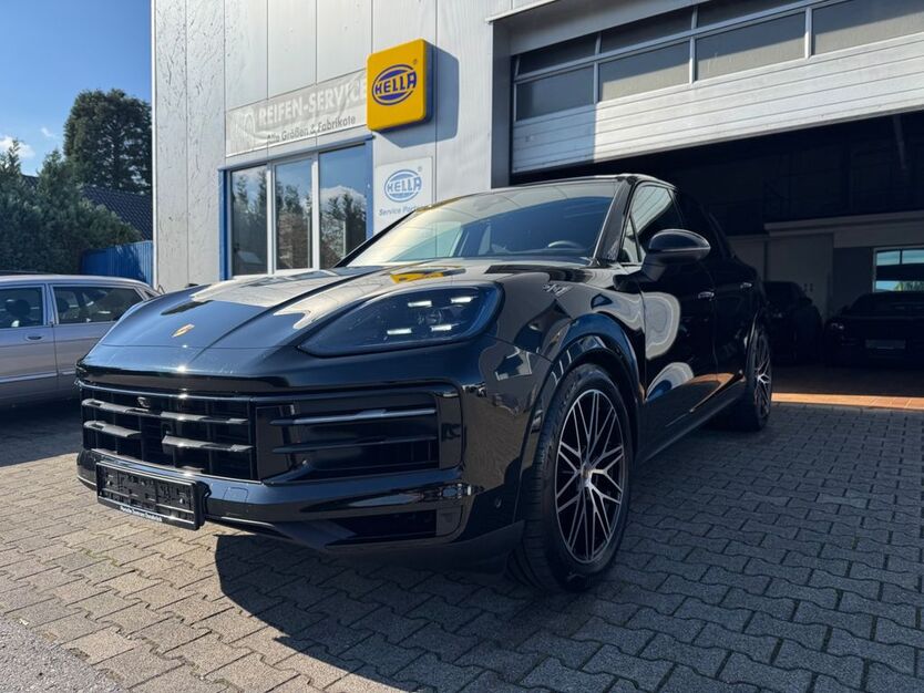 Porsche Cayenne 4.800 km 101.899 € Bielefeld 33609