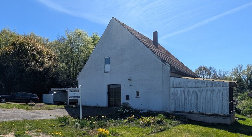 Großes Grundstück in Hüllhorst: Einfamilienhaus mit Potenzial zur Neugestaltung - Einfamilienhaus Hüllhorst | Angebot:26948470