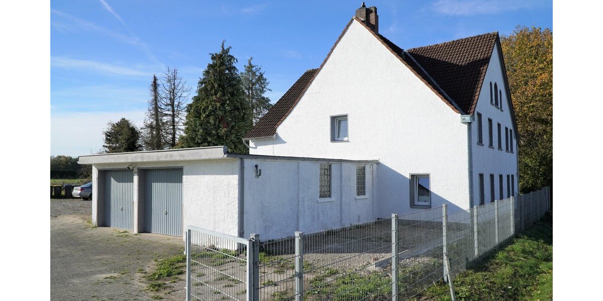 Ideal für Großfamilien! Gepflegtes 2 Familienhaus mit großem Grundstück ca. 2000 m² 9 zimmer