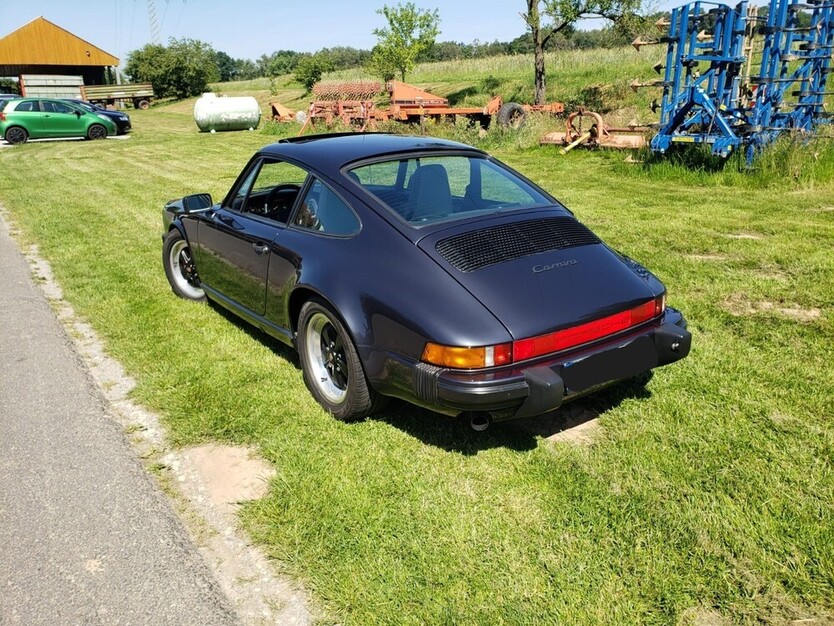 911