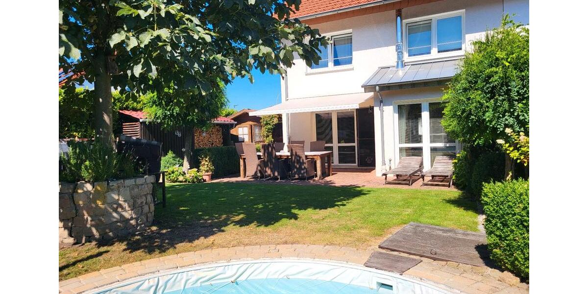 Reihenhaus Leopoldshöhe - 6 Zimmer, 150 m&sup2;, 450.000&euro; | Angebot:27079092