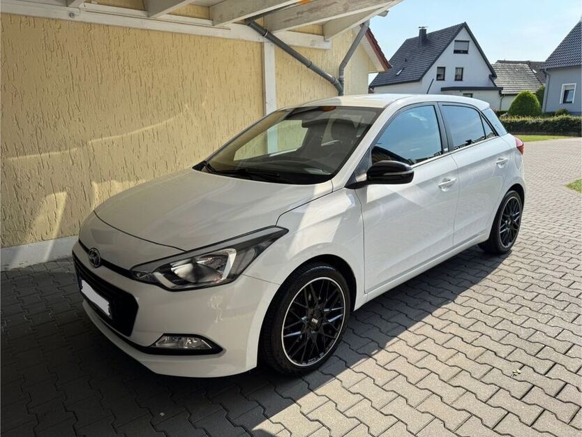i20
