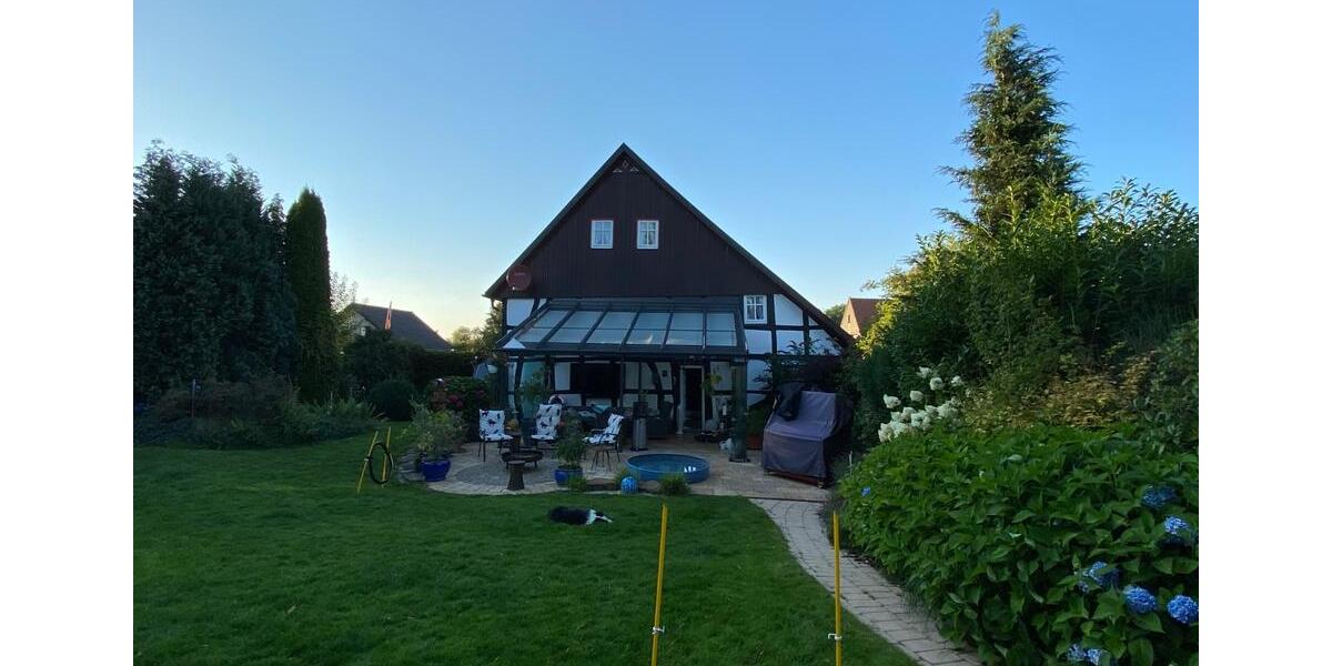 Einfamilienhaus Detmold Hiddesen - 5 Zimmer, 140 m&sup2;, 385.000&euro; | Angebot:25396519