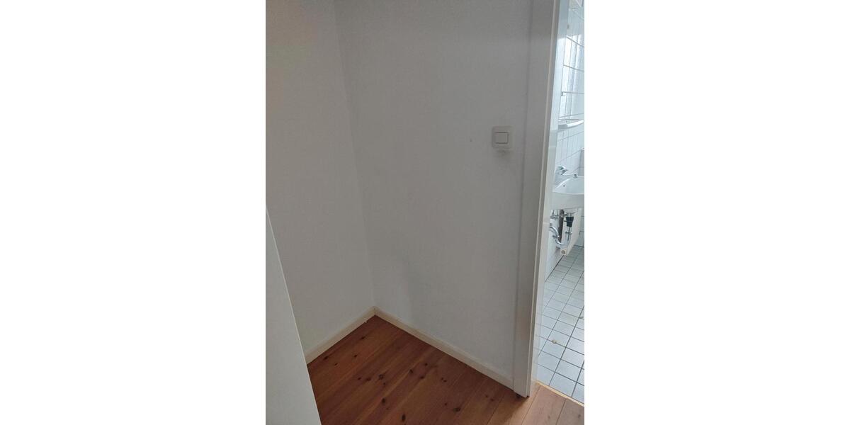 Dachgeschoßwohnung Werther (Westfahlen) - 5 Zimmer, 140 m&sup2;, 1.530&euro; | Angebot:25638842