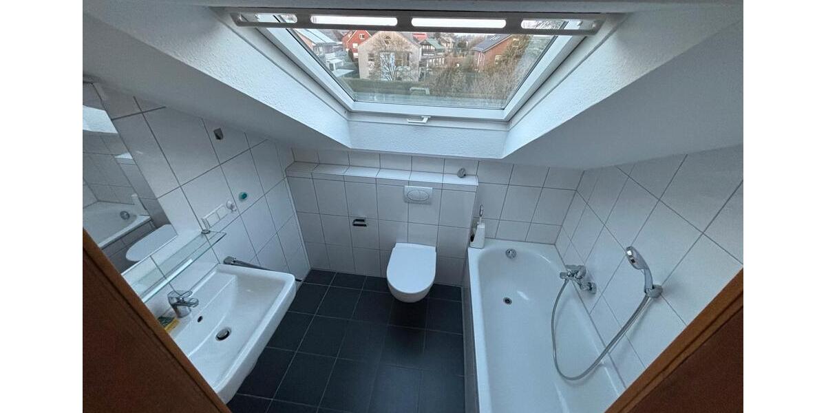 Dachgeschoßwohnung Versmold - 2.5 Zimmer, 48 m&sup2;, 554&euro; | Angebot:25782630