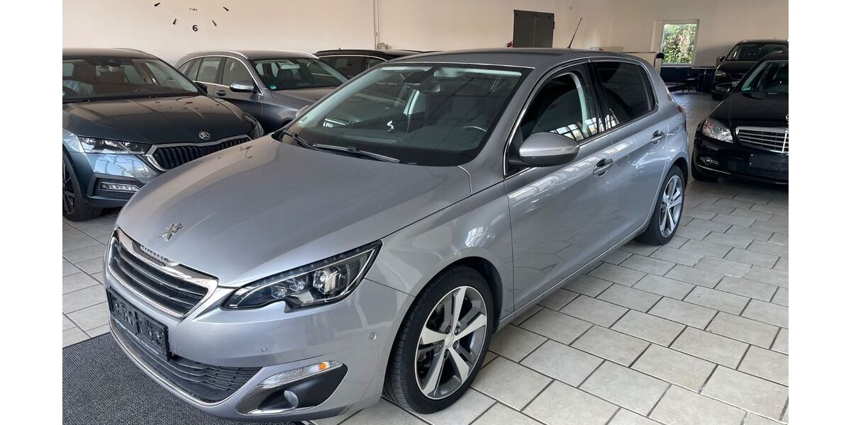 Peugeot 308 123.000 km 6.850 &euro; Detmold 32756